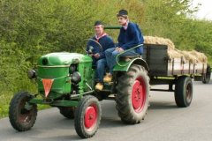 Deutz-met-hooiwagen