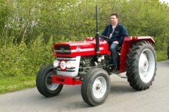 Massey-Ferguson-135