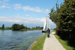 MDrace_Drie-man-trekken-de-29-ton-laadvermogen-van-de-Moge-bij-Het-Schouw