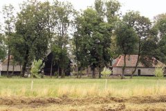 Prachtige-boerderij-langs-de-Schieweg-bij-Delft