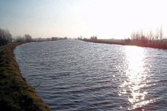 De-Vaart-richting-Vlaardingen-met-een-waterig-winterzonnetje